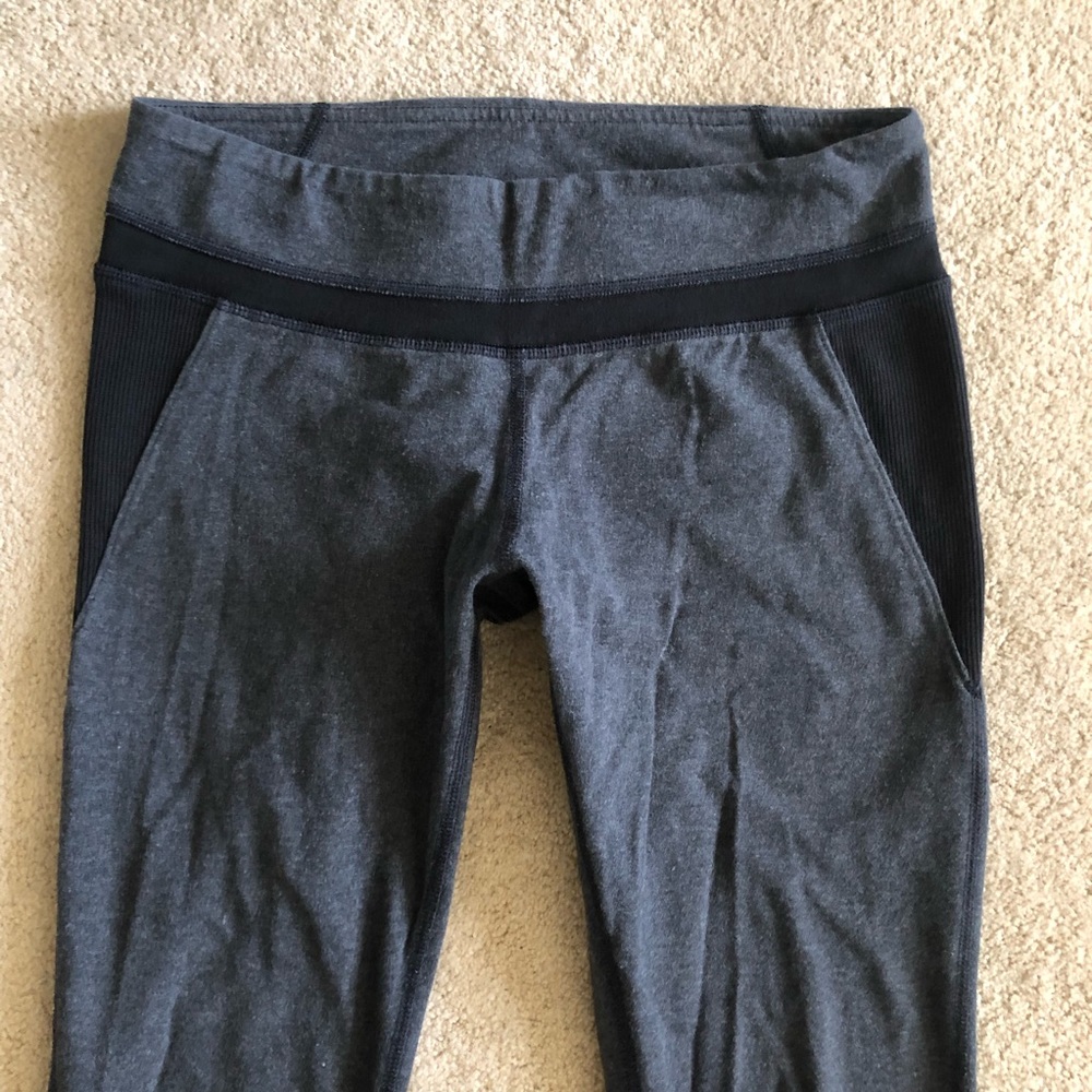 Lululemon Refine Crop Legging Heathered Black / Black size 6 - Picture 5 of 11